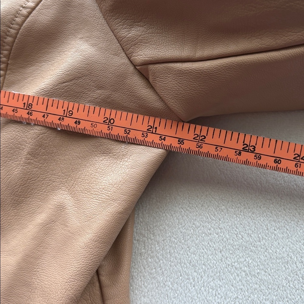 LEVI’s Faux Leather Women's Jacket - Picture 10 of 11